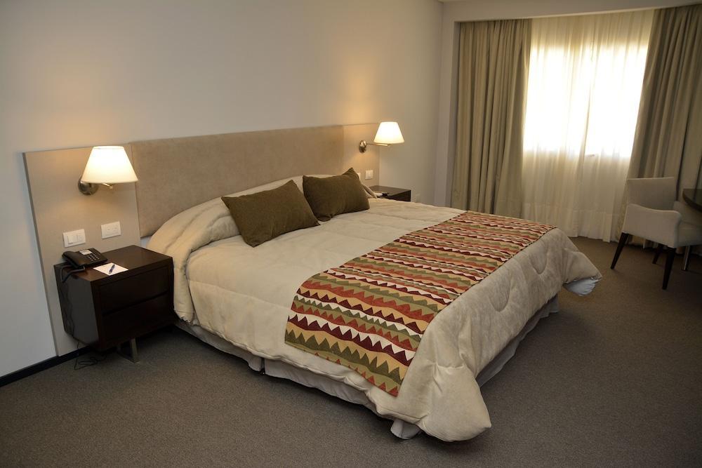Hotel Howard Johnson Plaza Carlos Paz