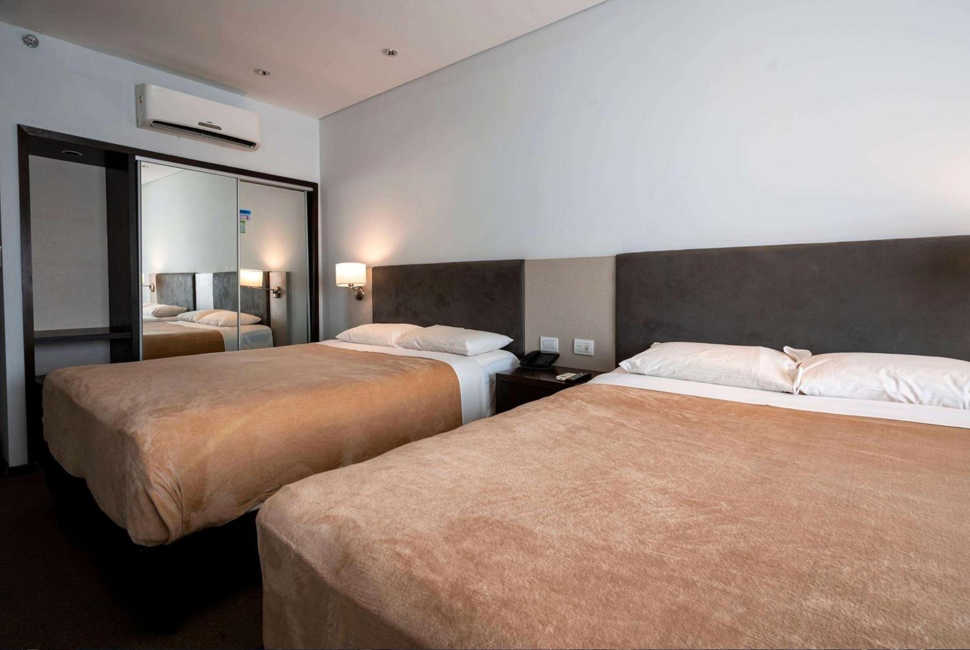 Howard Johnson Plaza Carlos Paz Hotel